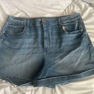 American Eagle Mom Shorts